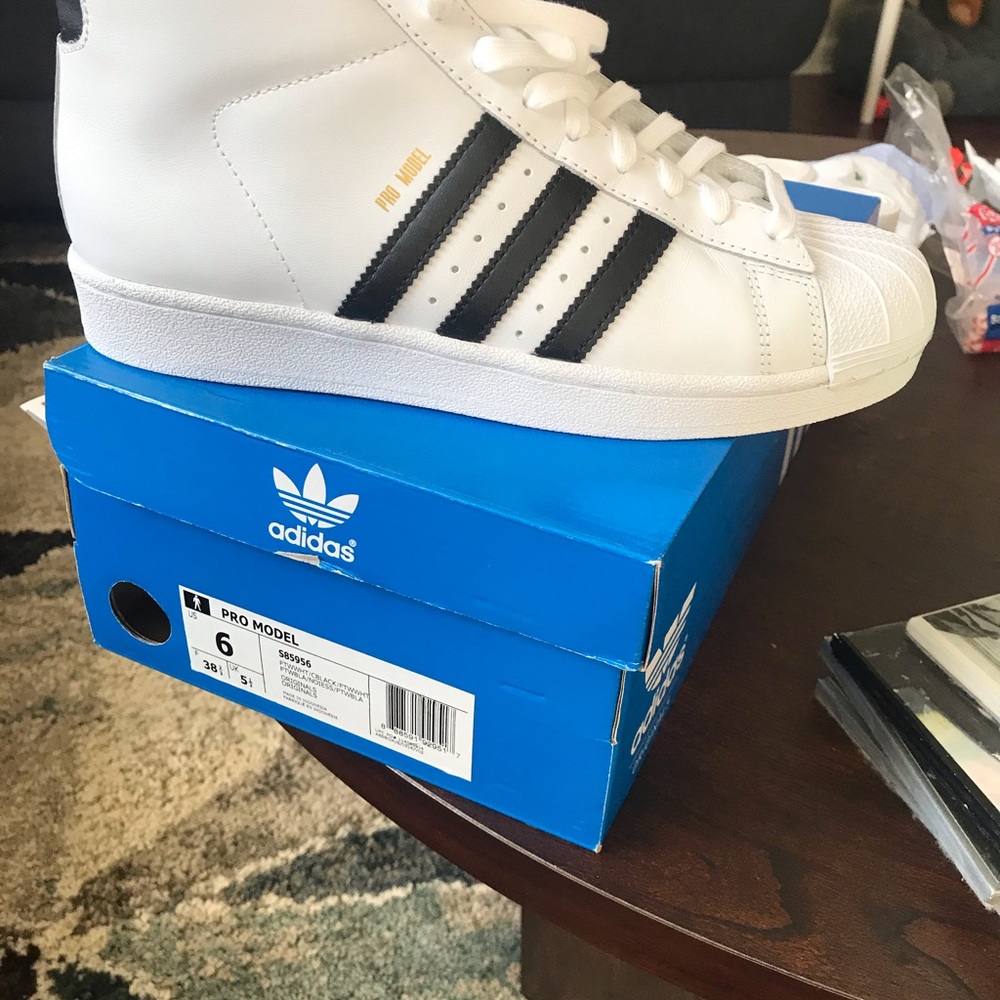 MEN ADIDAS Pro model